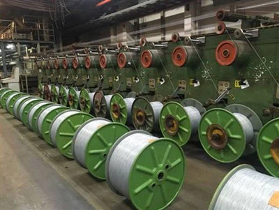 Linha de galvanoplastia contínua